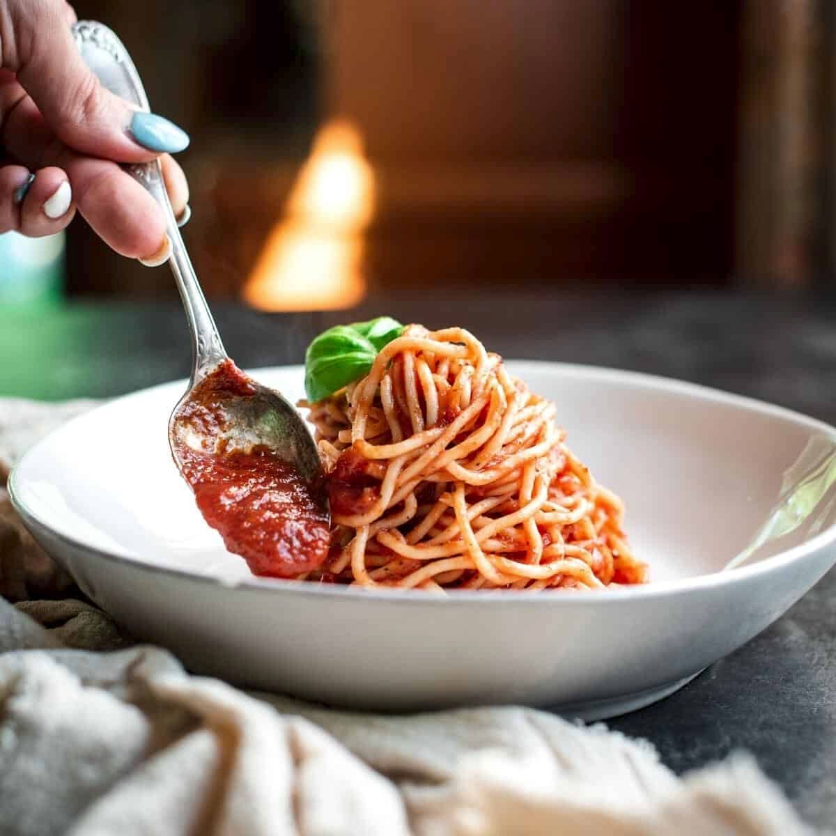 Easy Homemade Pasta Sauce Recipe - Sweet & Saucy