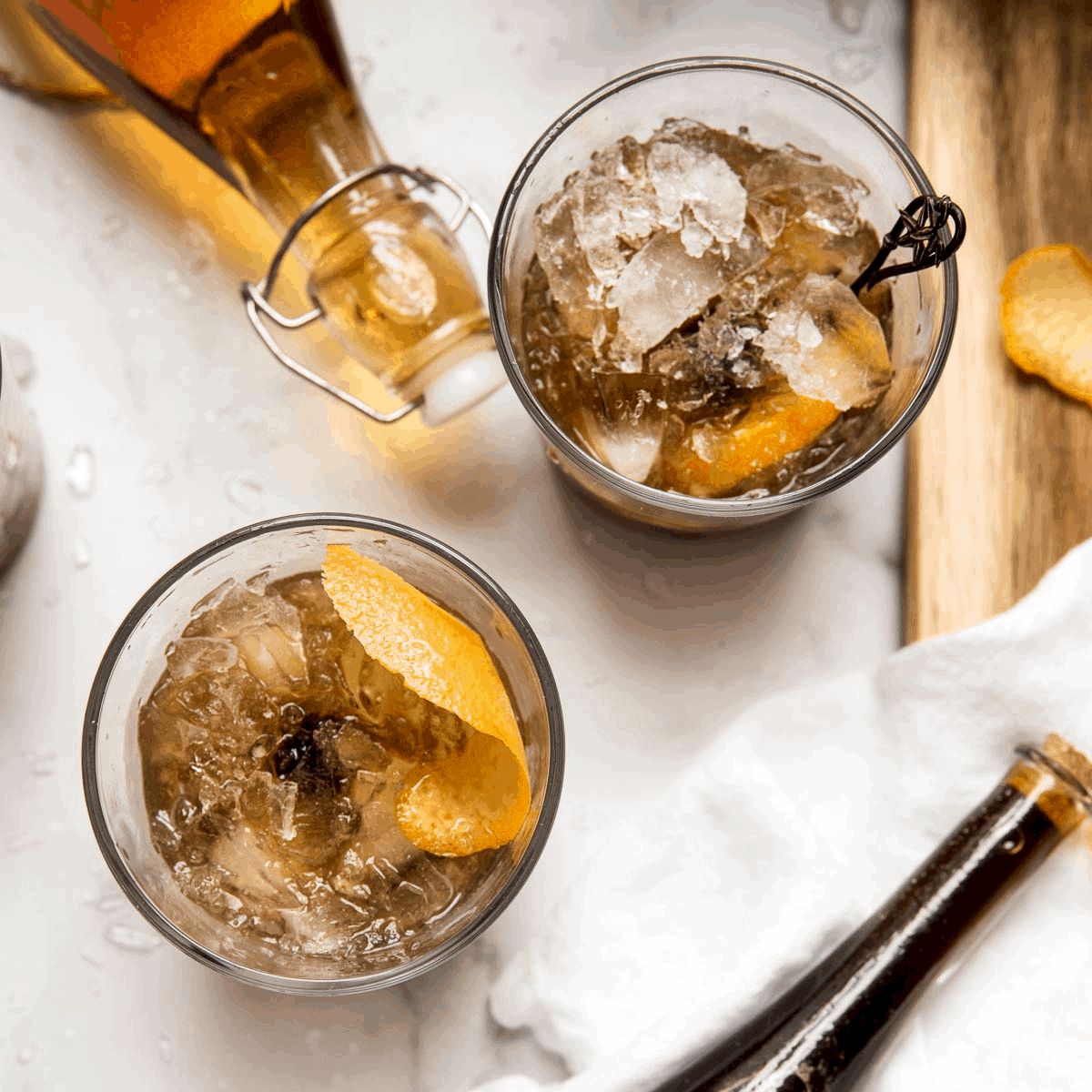 Gingerbread Old Fashioned Cocktail Recipe - Sweet & Saucy